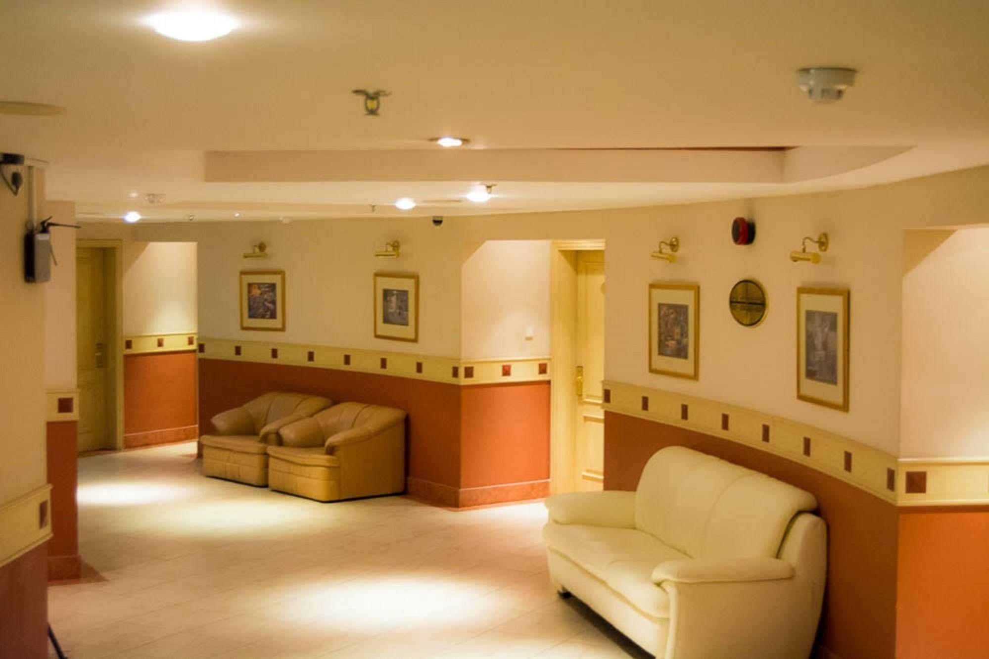 Happy Days Hotel Manama Exterior foto
